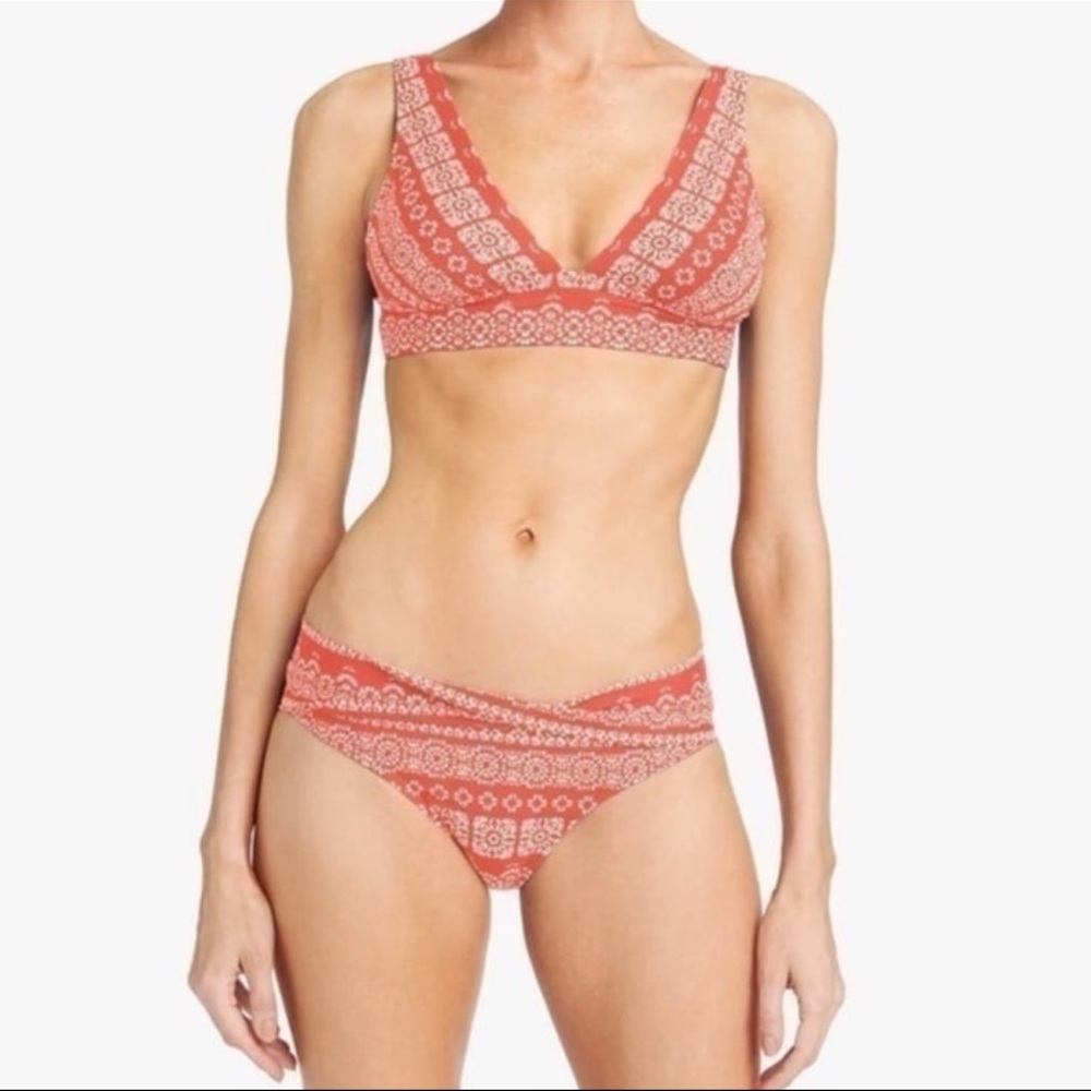 Robin Piccone Isla Bikini Set Terracotta NEW Size Medium Swimsuit Orange